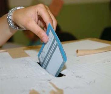 Elezioni 2013, a Messina vince No ponte, a Ragusa sindaco M5S Elezioni 2013, a Messina vince No ponte, a Ragusa sindaco M5S