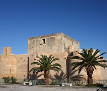 Siracusa – Castello di Brucoli a porte chiuse