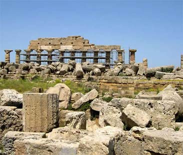 I mecenati in soccorso di 7.000 opere