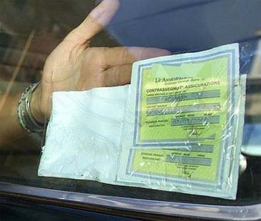 Assicurazioni auto, le tutele contro grandine e trombe d’aria Assicurazioni auto, le tutele contro grandine e trombe d’aria