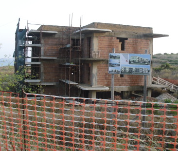 Nuove costruzioni sopra Lido Rossello ennesimo attacco alla Scala dei Turchi