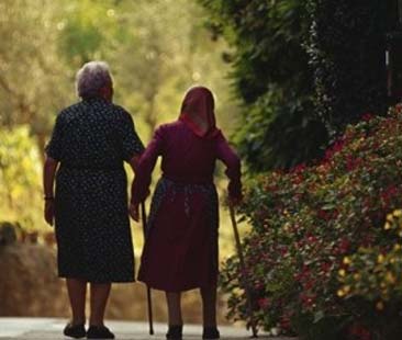 In Sicilia il “nonno” del mondo. Oltre 16 mila centenari in Italia