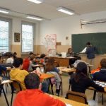 Il dramma degli studenti stretti in aule pericolanti