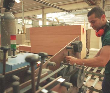 Imprese isolane sotto scacco della mafia Imprese isolane sotto scacco della mafia