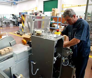 Perse 3.000 imprese in 3 anni. Alcune continuano lavori in nero