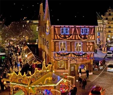 L’inverno europeo tra mercati e luminarie. Voglia di presepi, decorazioni e artigianato