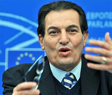 Crocetta mente sul bilancio 2013