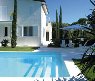 Turismo, tira il lusso. Sicilia double face Turismo, tira il lusso. Sicilia double face