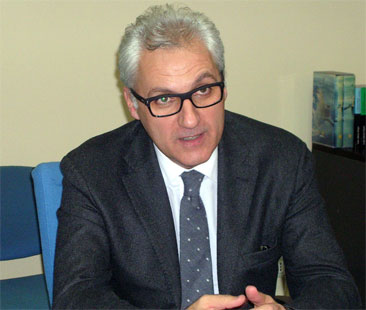 Maurizio Bernava: “Al fianco dei precari e delle aziende private”