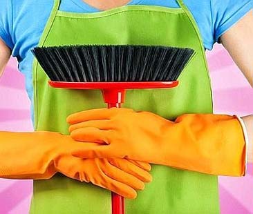 Tra colf, badanti e baby sitter impera sempre il “nero” Tra colf, badanti e baby sitter impera sempre il “nero”