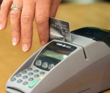 Obbligo dei Pos per i professionisti, scatta la protesta