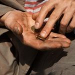 Bilanci familiari in crisi: redditi in calo del 7,3%