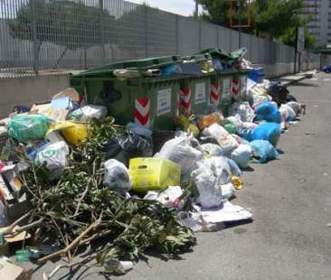 Rifiuti, Sicilia in emergenza più o meno da 13 anni Rifiuti, Sicilia in emergenza più o meno da 13 anni