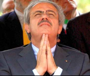 Raffaele Lombardo rischia 10 anni, oggi la sentenza Raffaele Lombardo rischia 10 anni, oggi la sentenza