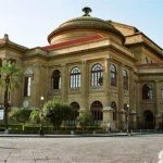 Con la crisi i siciliani rinunciano alla cultura