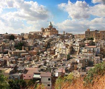 Enna – “Rifiuti zero”: Piazza Armerina ci prova Enna – “Rifiuti zero”: Piazza Armerina ci prova