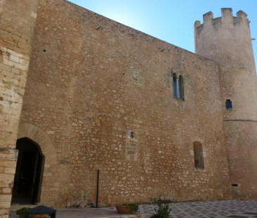 Castello dei Conti di Modica a rischio crolli. Museo del vino ed Enoteca zone off-limits Castello dei Conti di Modica a rischio crolli. Museo del vino ed Enoteca zone off-limits