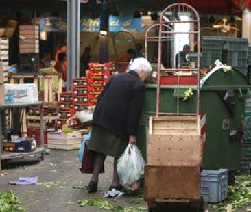 La Sicilia conta 180 mila famiglie in stato di povertà assoluta La Sicilia conta 180 mila famiglie in stato di povertà assoluta