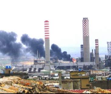 Veleni a Gela, tre dirigenti del petrolchimico Eni a giudizio Veleni a Gela, tre dirigenti del petrolchimico Eni a giudizio