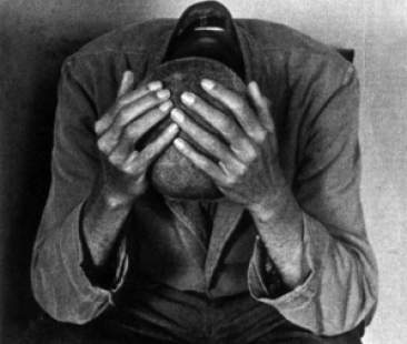 Senza lavoro da mesi, si toglie la vita