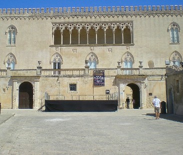 Donnafugata, il castello… fa la muffa. Indispensabile salvare il prezioso sito