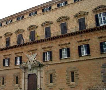 Palazzi del malaffare, Crocetta vara i nuclei antimafia Palazzi del malaffare, Crocetta vara i nuclei antimafia