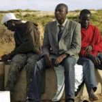 Immigrazione: soccorsi 219 migranti, fermati i due presunti scafisti