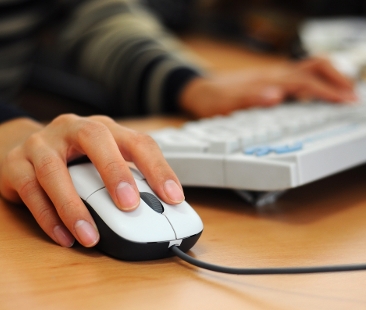 Web Comuni, trasparenza di facciata Web Comuni, trasparenza di facciata