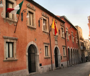 Messina – Taormina minacciata dal dissesto. Debiti fuori bilancio per 13 mln di euro Messina – Taormina minacciata dal dissesto. Debiti fuori bilancio per 13 mln di euro