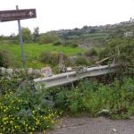 Cava Ispica, Parco di erbacce e sterpaglie