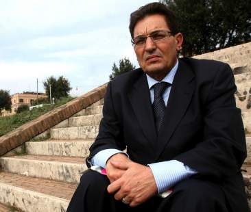 Crocetta promette: nel weekend un piano per la Sicilia