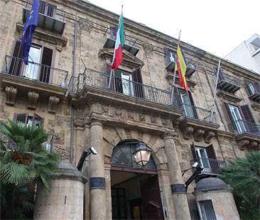 Abrogare lo Statuto dei privilegiati