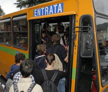 Gli orari dei bus? A Messina li decidono gli studenti online Gli orari dei bus? A Messina li decidono gli studenti online
