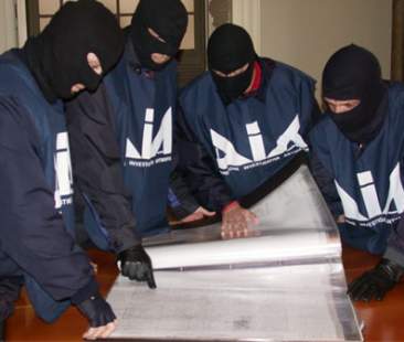 Confiscato patrimonio da oltre 15 milioni di euro a Trapani Confiscato patrimonio da oltre 15 milioni di euro a Trapani