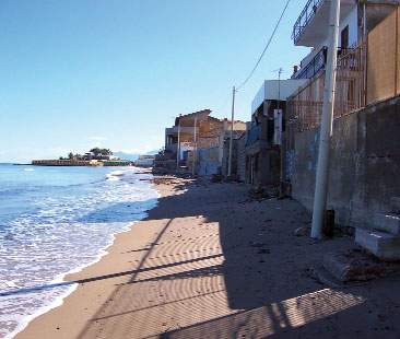 Non si ferma l’abusivismo, ancora sequestri nel messinese