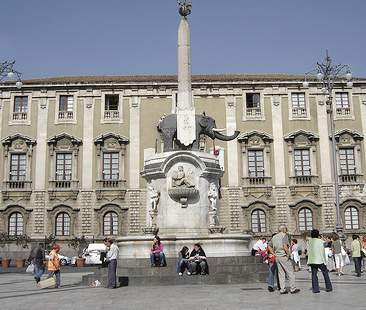 Acireale si “libera”: fuori dall’area metropolitana di Catania