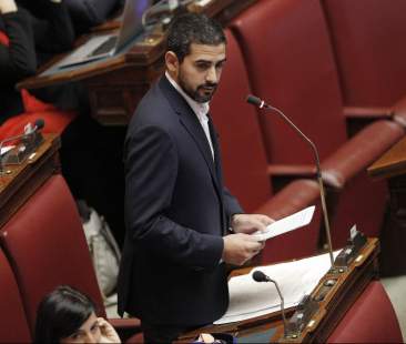 Arresto Genovese, accuse pesanti dei Cinquestelle a Renzi Arresto Genovese, accuse pesanti dei Cinquestelle a Renzi