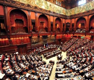 Anche dal Parlamento arriva il sì per il Def