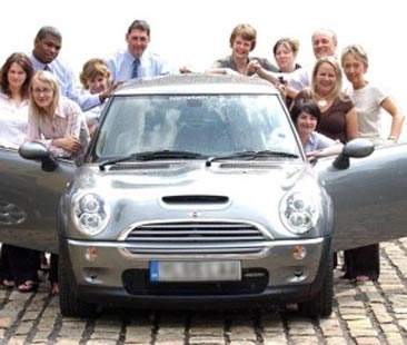 Condivisione dell’auto tra privati soluzione per risparmiare in strada