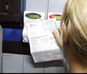 Tasse e oneri non fanno calare la bolletta dell’energia elettrica