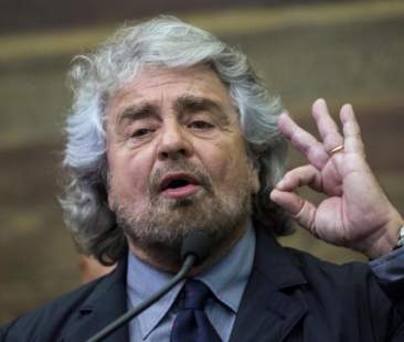 “Genny a carogna, Renzi a menzogna”. E tanto altro nel comizio di Grillo a Palermo