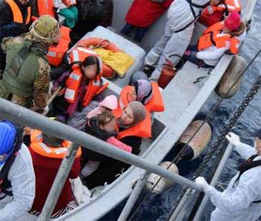 “Mare nostrum”: salvati 28 mila migranti. L’operazione costa 9,3 mln euro al mese