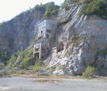 Abusivismo edilizio, ddl regionale per condonare le case al mare