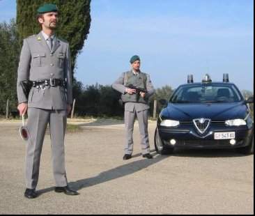 Gdf scopre truffa a Ue, sequestrati beni per 1,5 mln Gdf scopre truffa a Ue, sequestrati beni per 1,5 mln