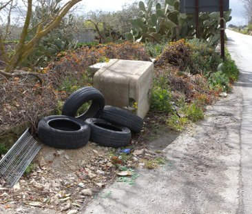 Il territorio ibleo cosparso di amianto