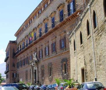 Il Governo deve riscrivere la manovra