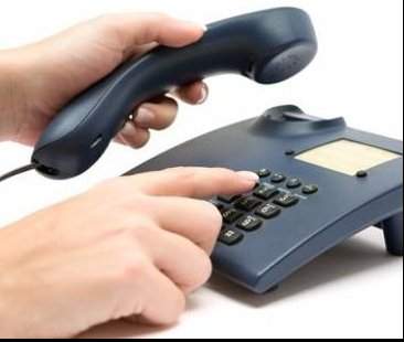 Chiamare i cellulari dal fisso costa 33 euro meno del 2013