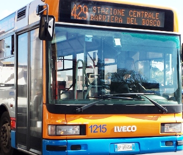 Catania – Cittadini obbligati a usare l’auto: ogni ora entrano 30 mila mezzi