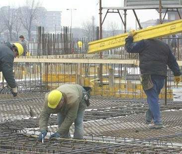Dilaga il sommerso nei cantieri. Il fenomeno tocca 1 azienda su 2
