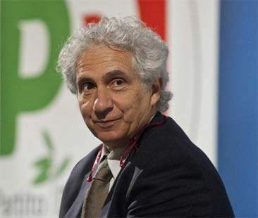 Caso Mineo, spaccature interne al Pd. Autosospesi 14 senatori